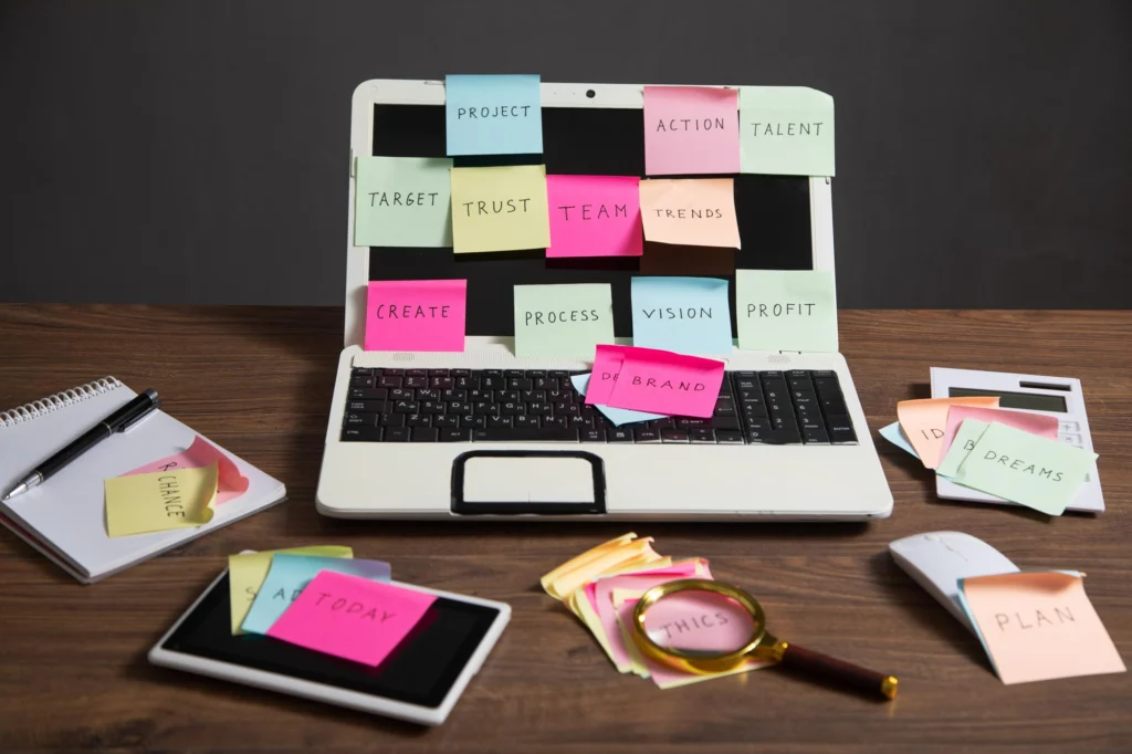Two field service employees using the Shifton app to manage tasks and monitor work progress.