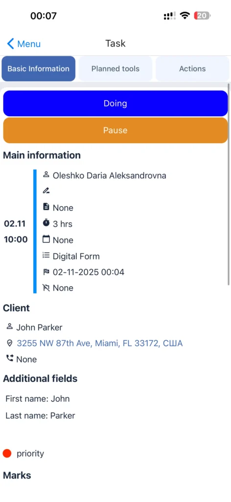 Shifton Field Service task details screen with client information, status, and job timing.