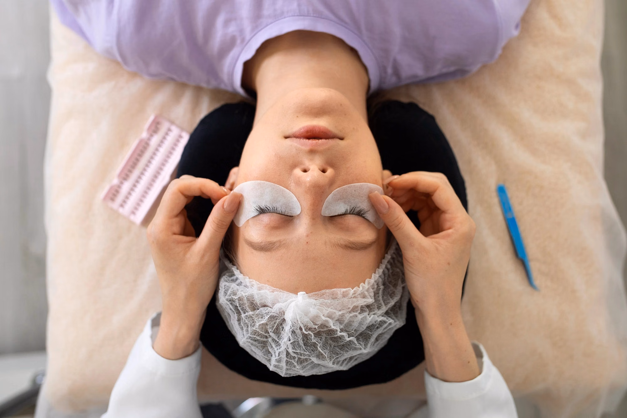 Software de programare întâlniri și gestionare salon gene false