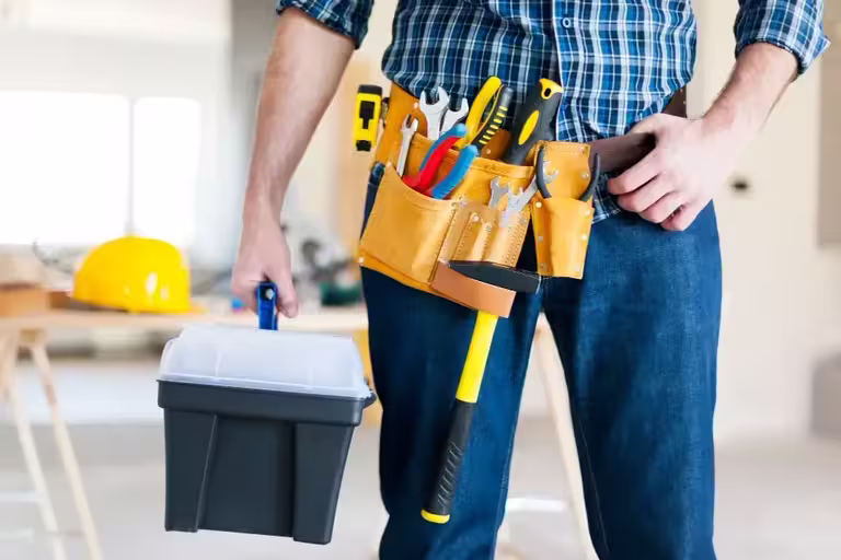 Handyman Scheduling Software for Property Maintenance